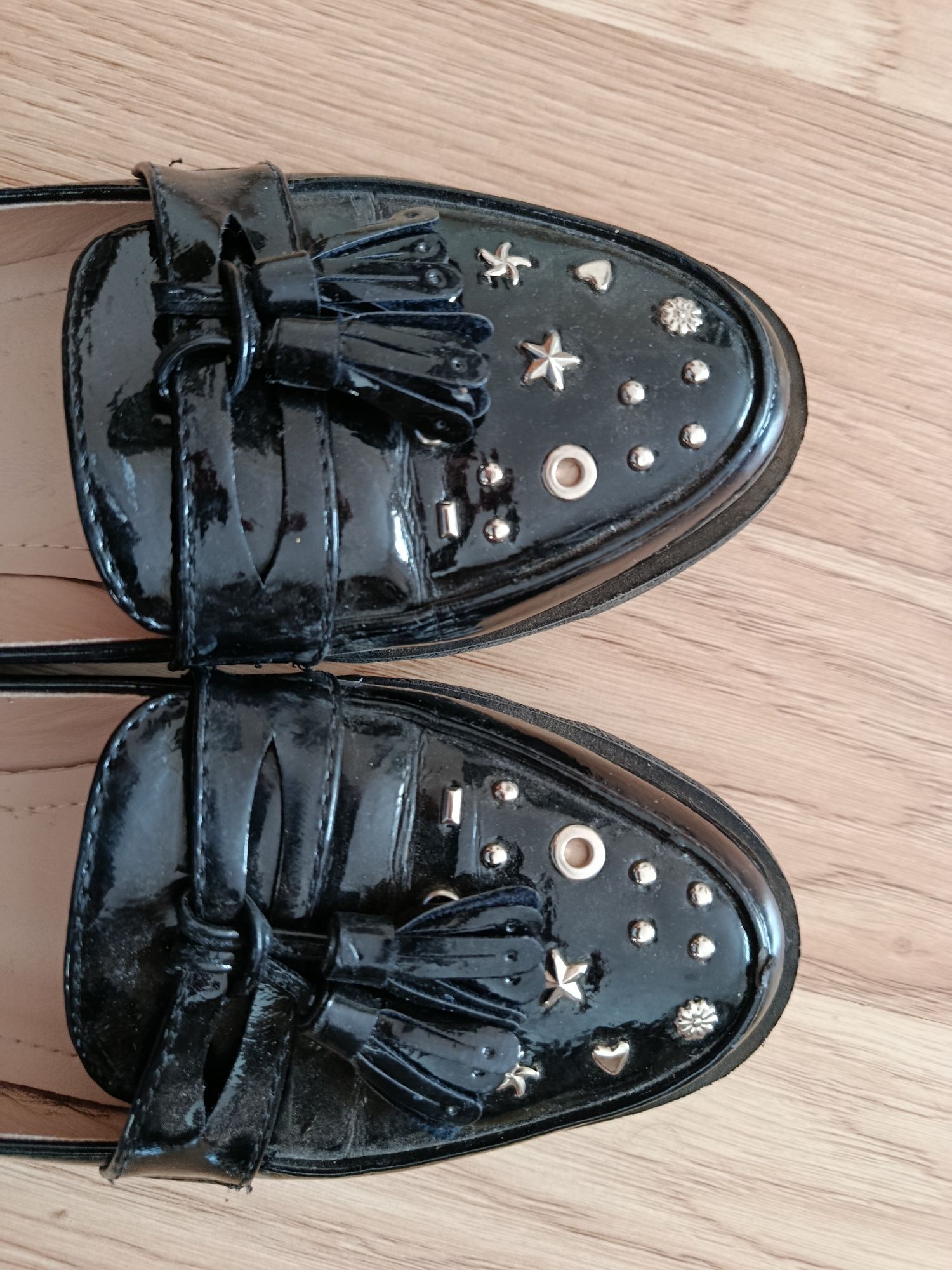 Czarne loafersy baleriny mokasyny balerinki z dżetami lakierowane