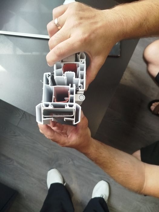 Двері та вікна металопластикові