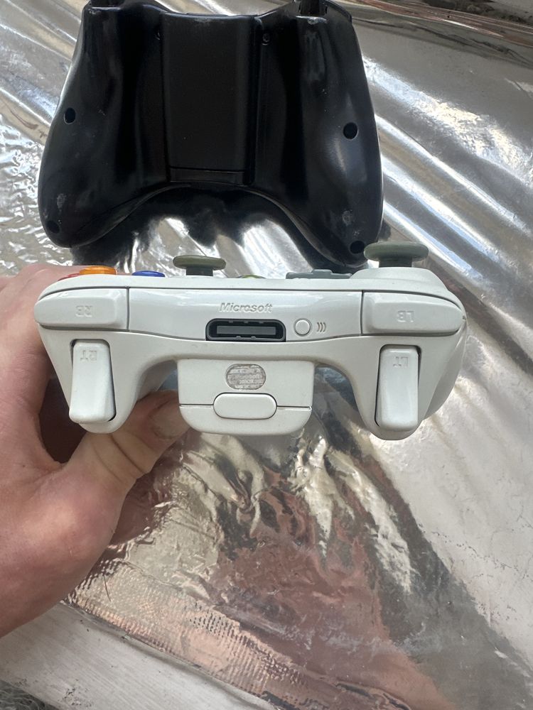 Продам 2 джостики ХBOX-360