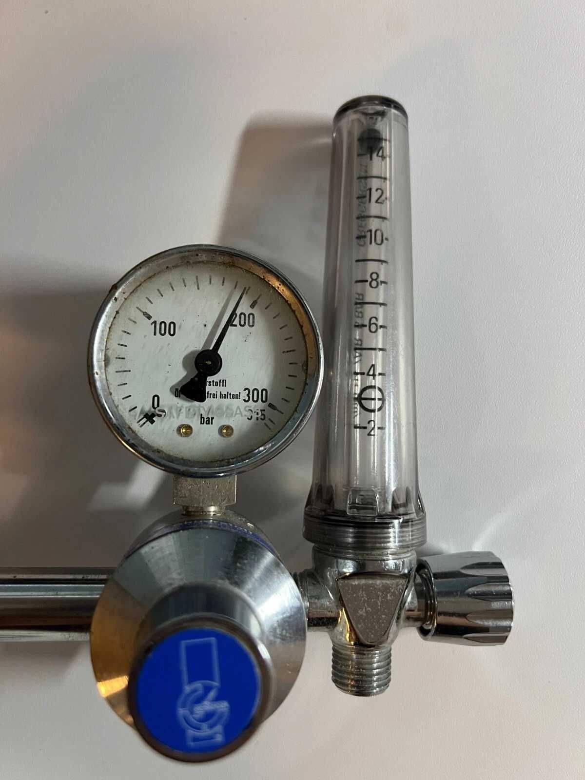 Butla z tlenem medycznym reduktorem 2 L 2L TLEN O2 maska kompletna