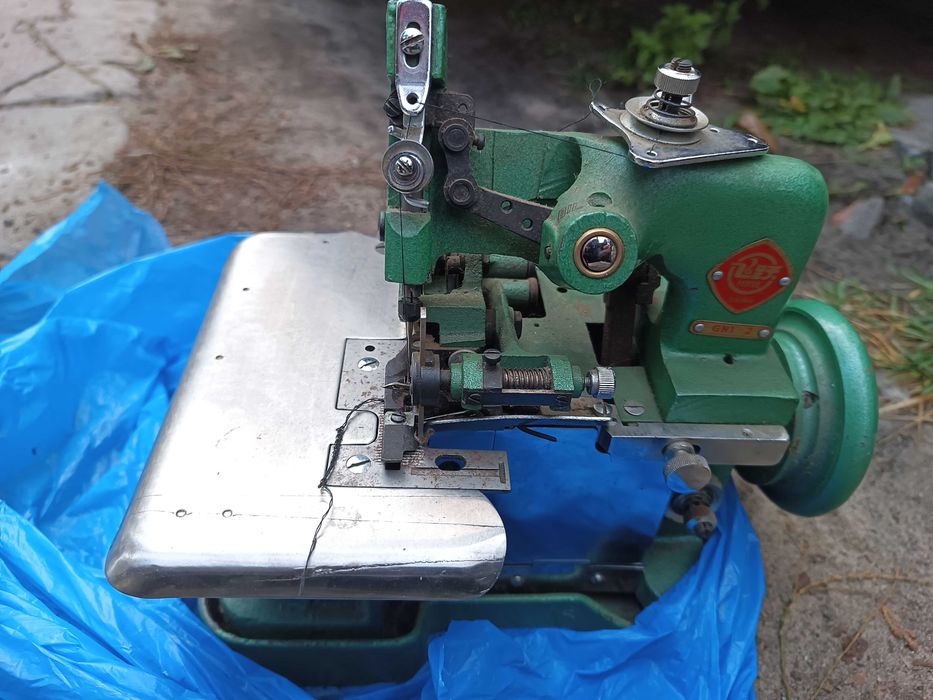 Maszyna do szycia stary OVERLOCK