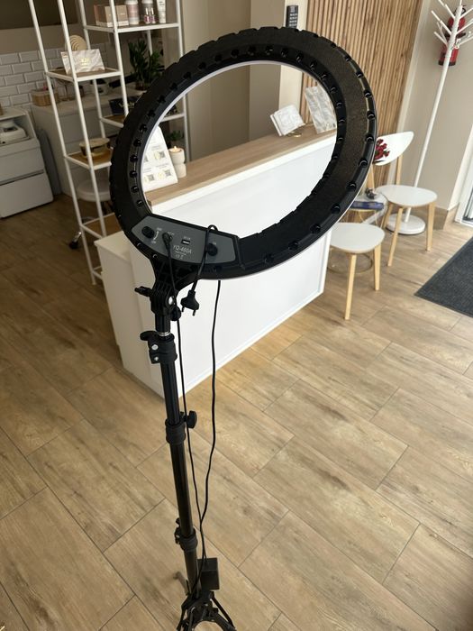 Lampa ring kosmetyczna