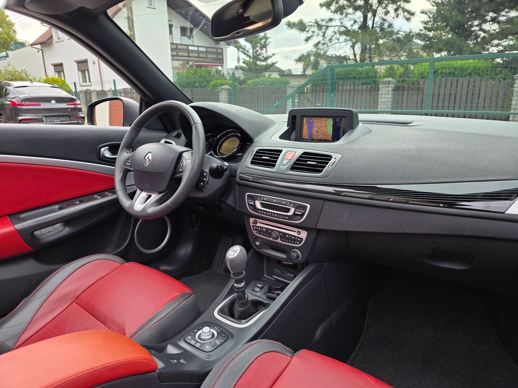 Renault Megane bardzo bogate wyposażenie,po serwisie, skóry,navi,xenon,ZAREJESTROWANA