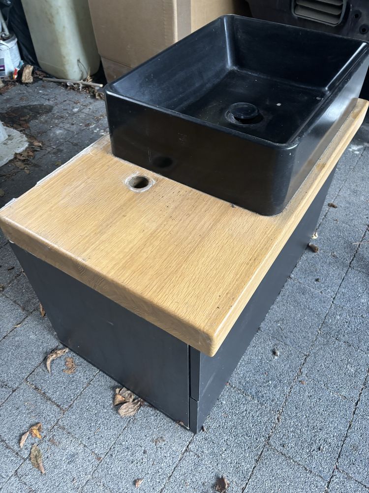 Szafka lity Dąb wisząca z umywalką granit