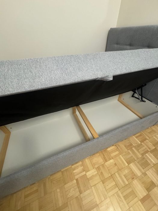 Łóżko z zagłówkiem szare stan idealny