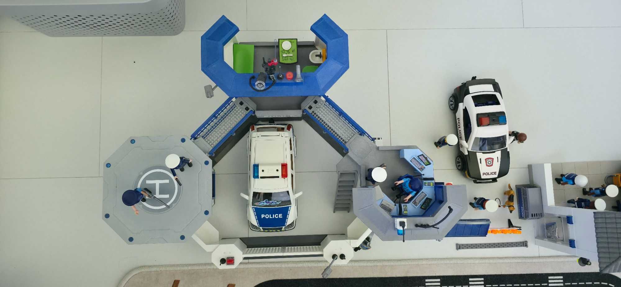 PLAYMOBIL 2 ZESTAWY Komisariat Policji z Więzieniem Posterunek Policji