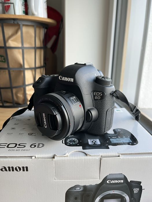 Canon 6D 13k klatek+ obiektyw 50mm 1.8 STM