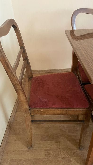 Stół i 6 krzeseł PRL