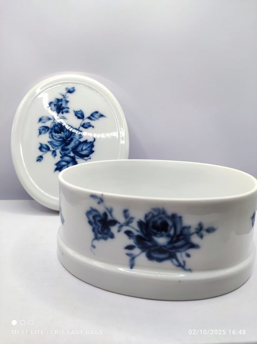 Bomboneira da Vista Alegre Antiga Floral em tons de Azul 15,5 x13,5 cm