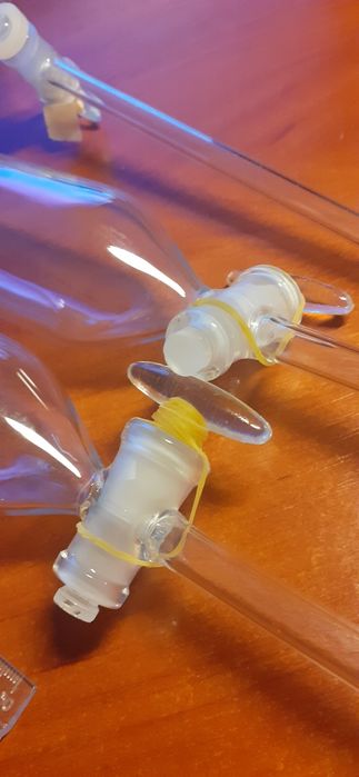 Химические пробирки новые колбы воронка лейки делительная фирмы bomex