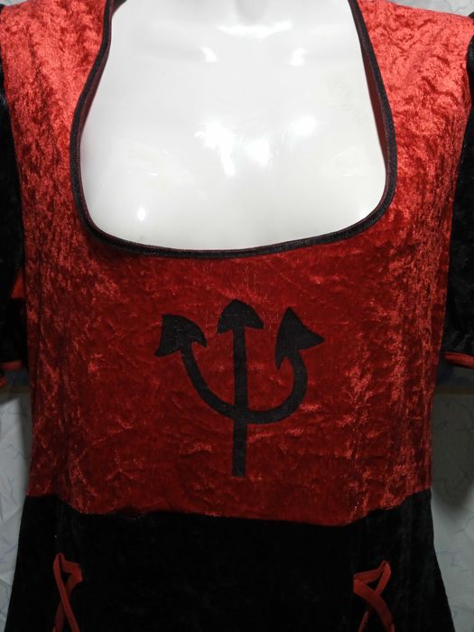 Костюм платье чертовки бесовки вампира ведьмы на хеллоуин