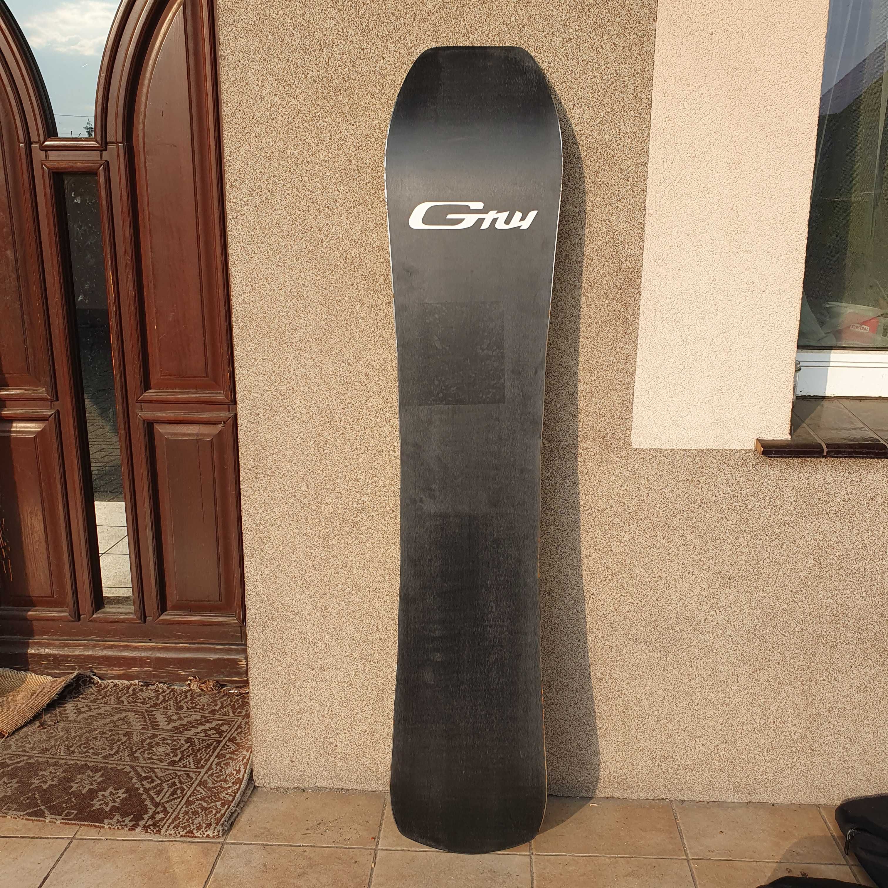 snowboard GNU Gremlin 23/24  rozmiar 158