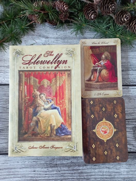 Nowe oryginalne karty Tarota Llewellyn Tarot Oracle Runy