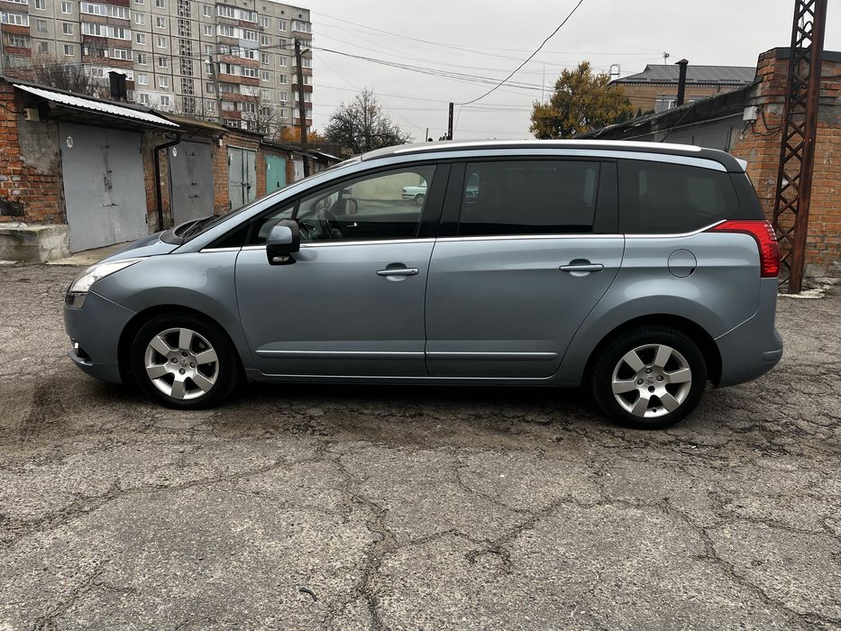 Продам хороше сімейне авто