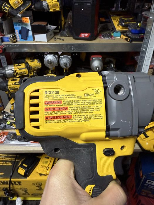 Міксер дрель dewalt DCD130