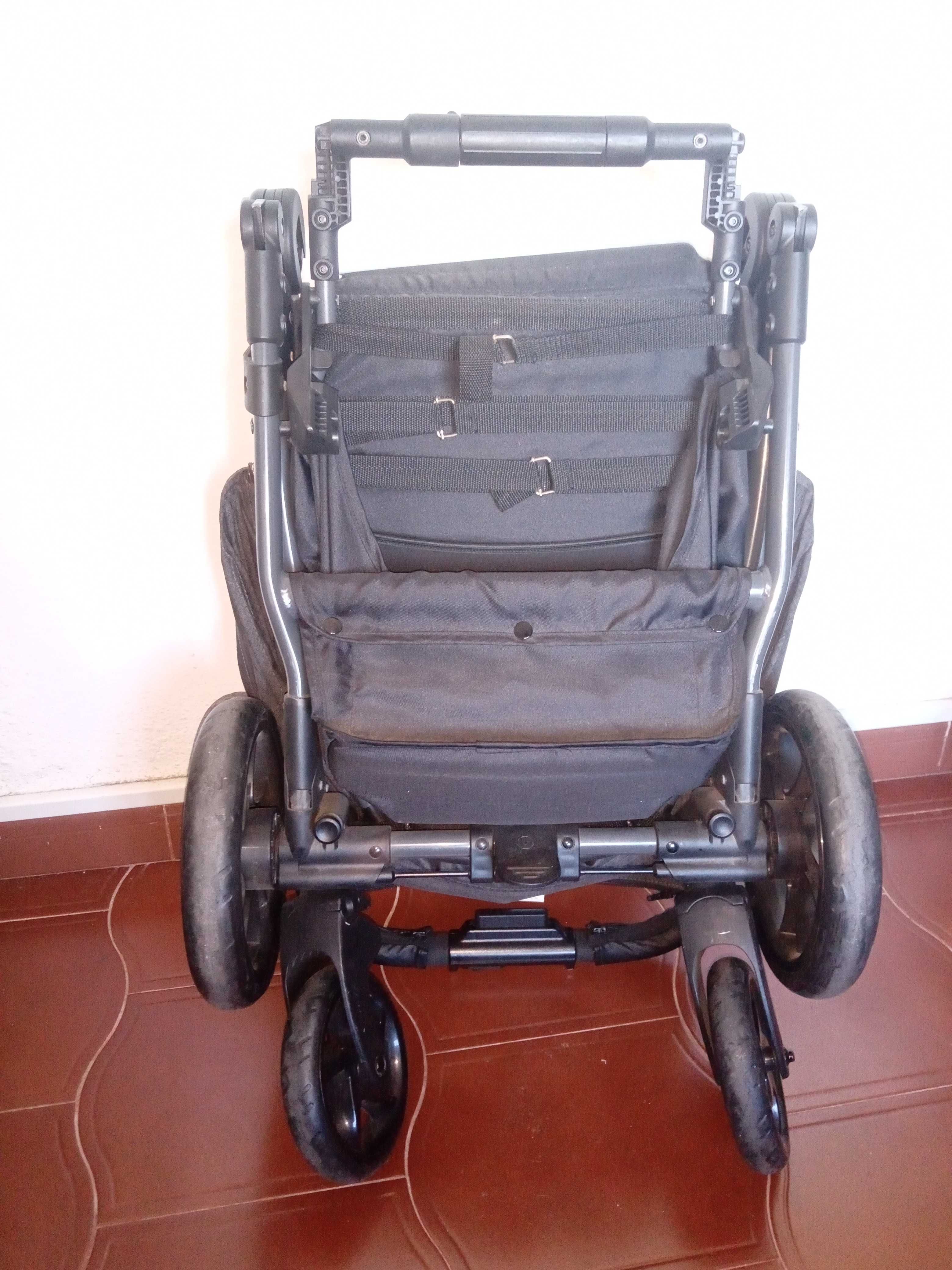 Carrinho Bebé NIU em Excelente Estado - Conforto e Estilo - COMO NOVO!