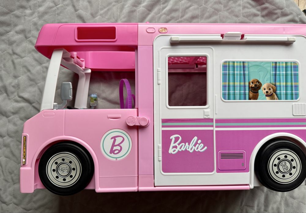Kamper Barbie GHL93 camper różowy