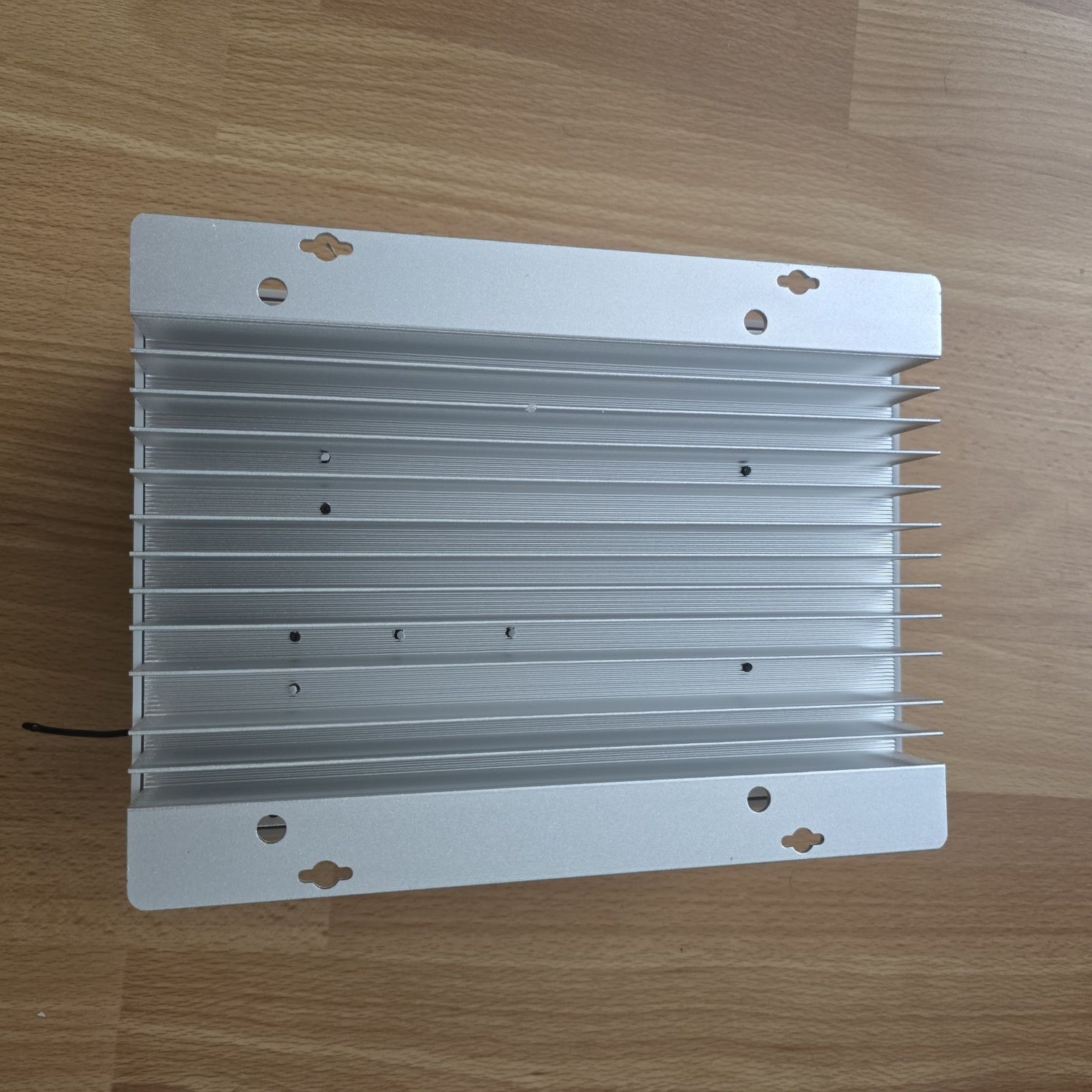 Regulator solarny MPPT EAsun 60A od 15 do 150V dla aku od 12V do 48V