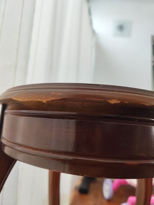 Móvel de apoio antigo