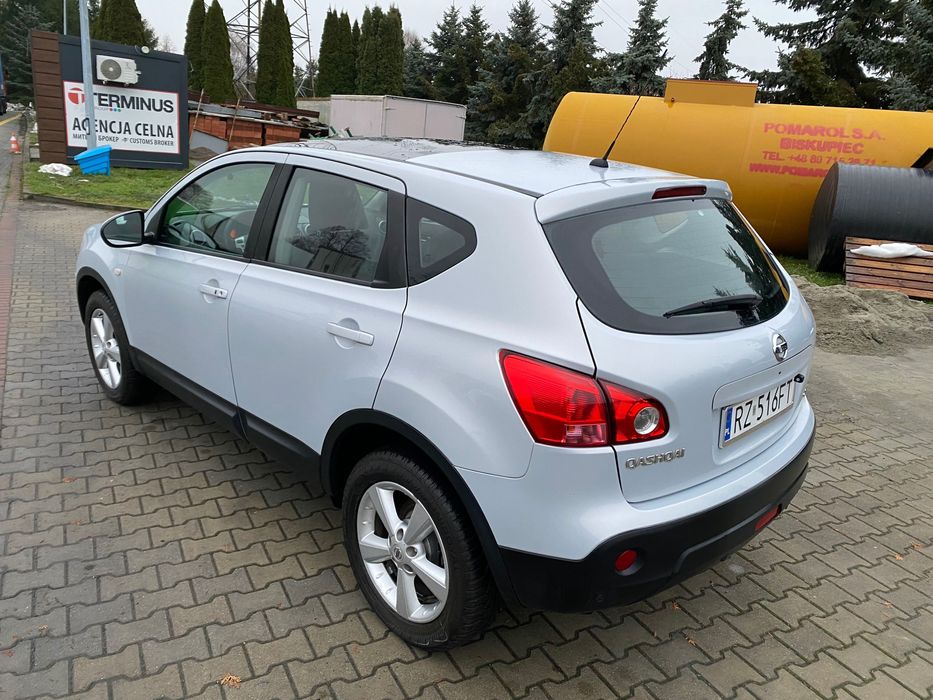 Nissan Qashqai 2.0 4x4 AUTOMAT, kamera cofania, panorama, super stan
