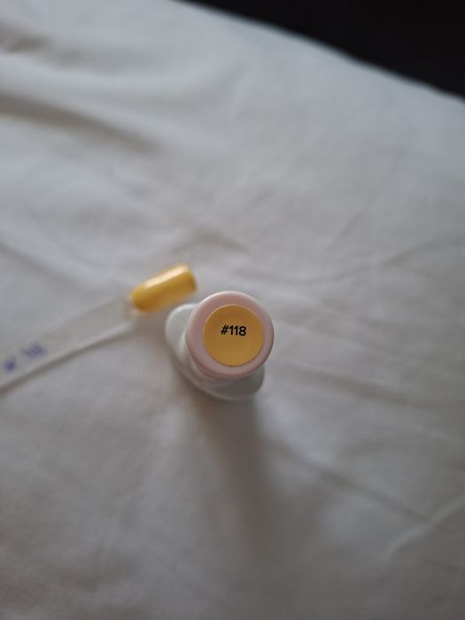 Lakier hybrydowy Hi hybryd