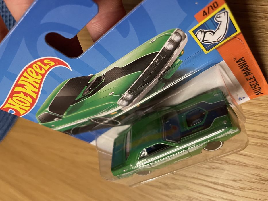 Hot Wheels Dodge Challenger HEMI ’70 Matchbox model