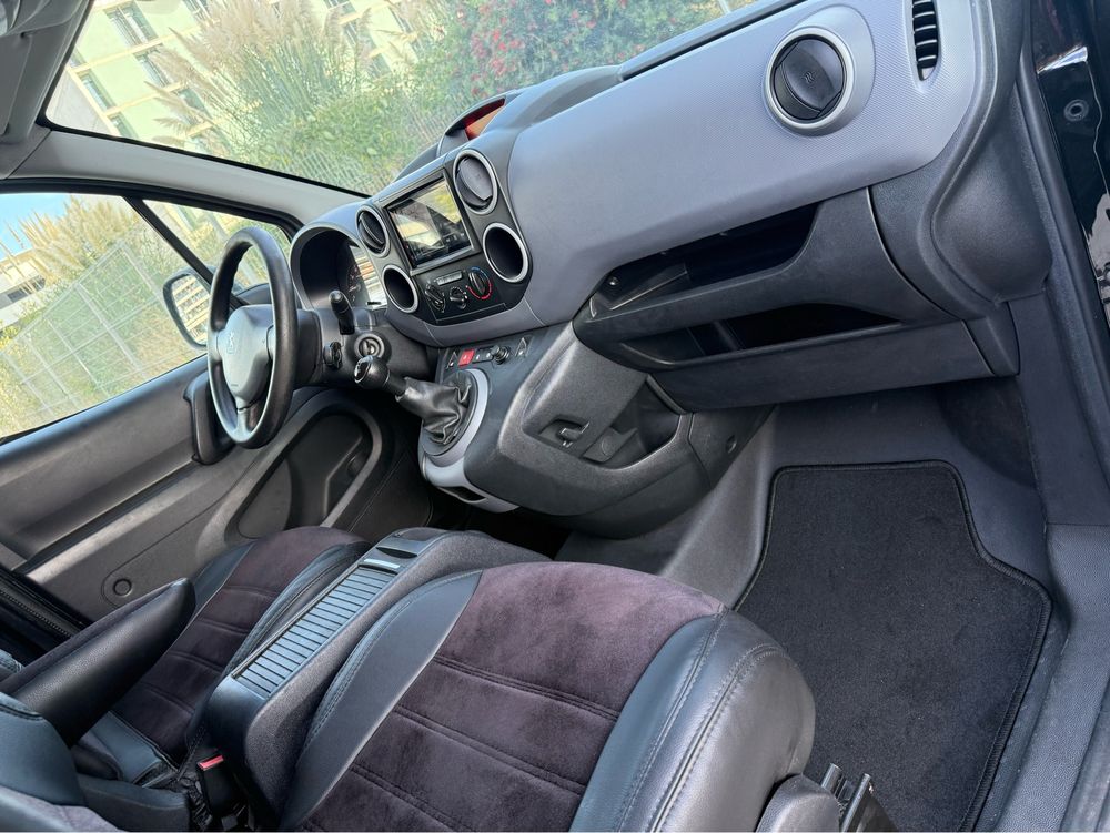 Peugeot Partner - 2014 c/ GPS e CarPlay - 1.6 HDi