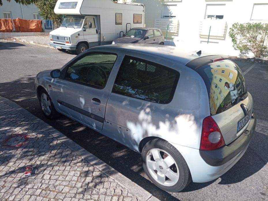 Carro Renault clio
