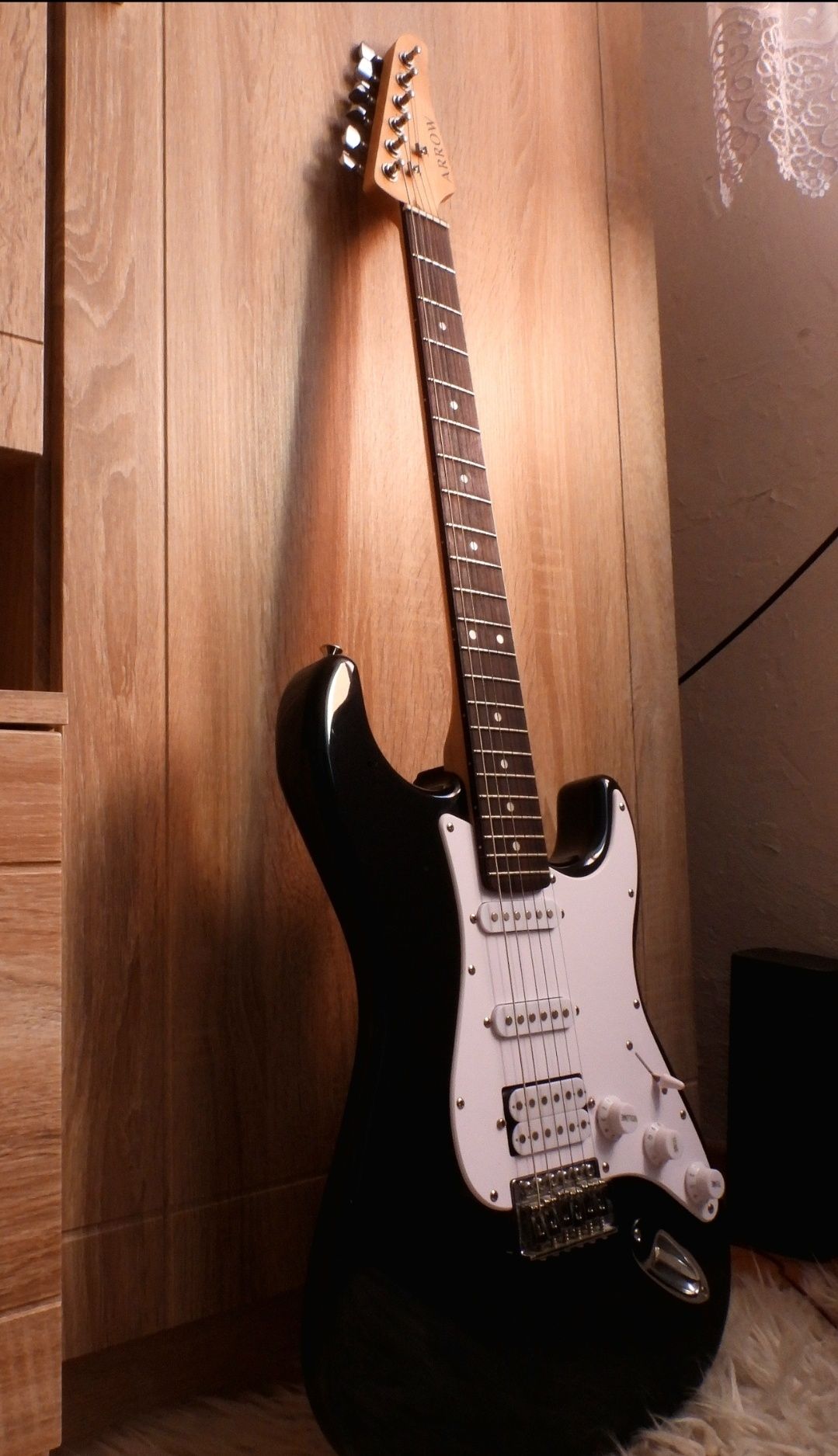 Gitara elektryczna Arrow ST 211 Deep black - po serwisie lutniczym