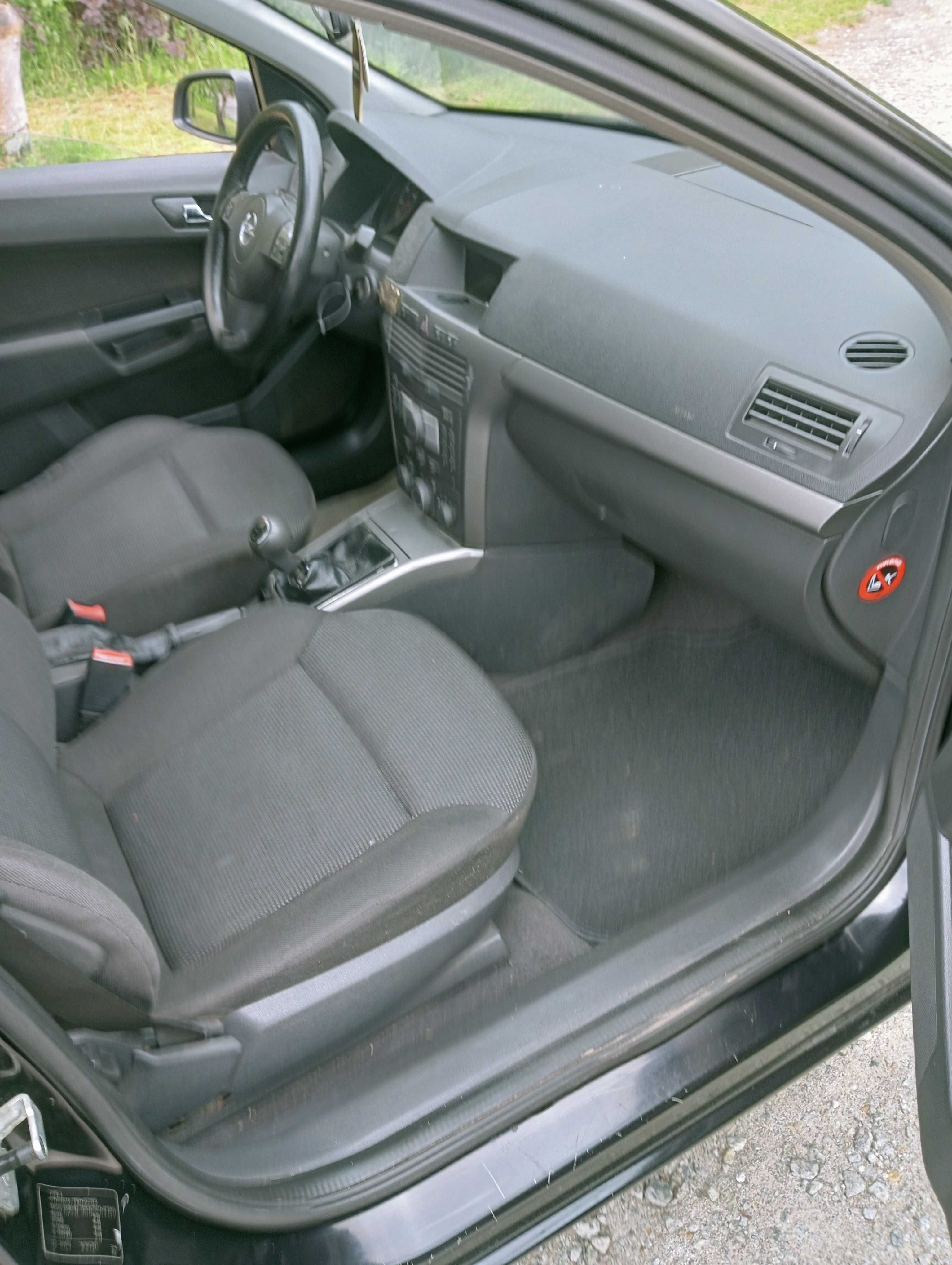 opel astra gaz Klima b dobry stan