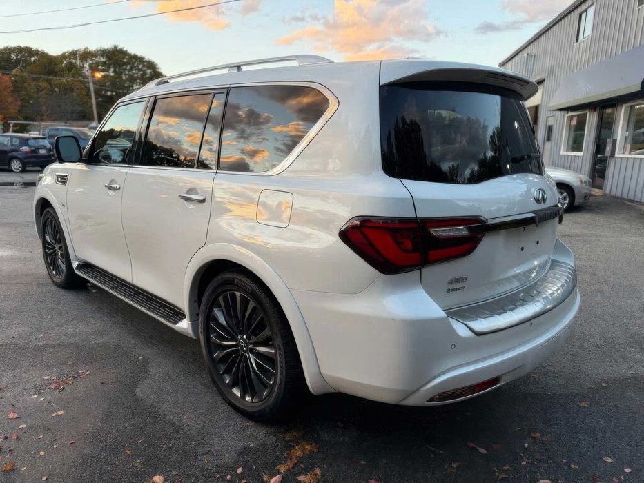 INFINITI QX80 Luxe      2020