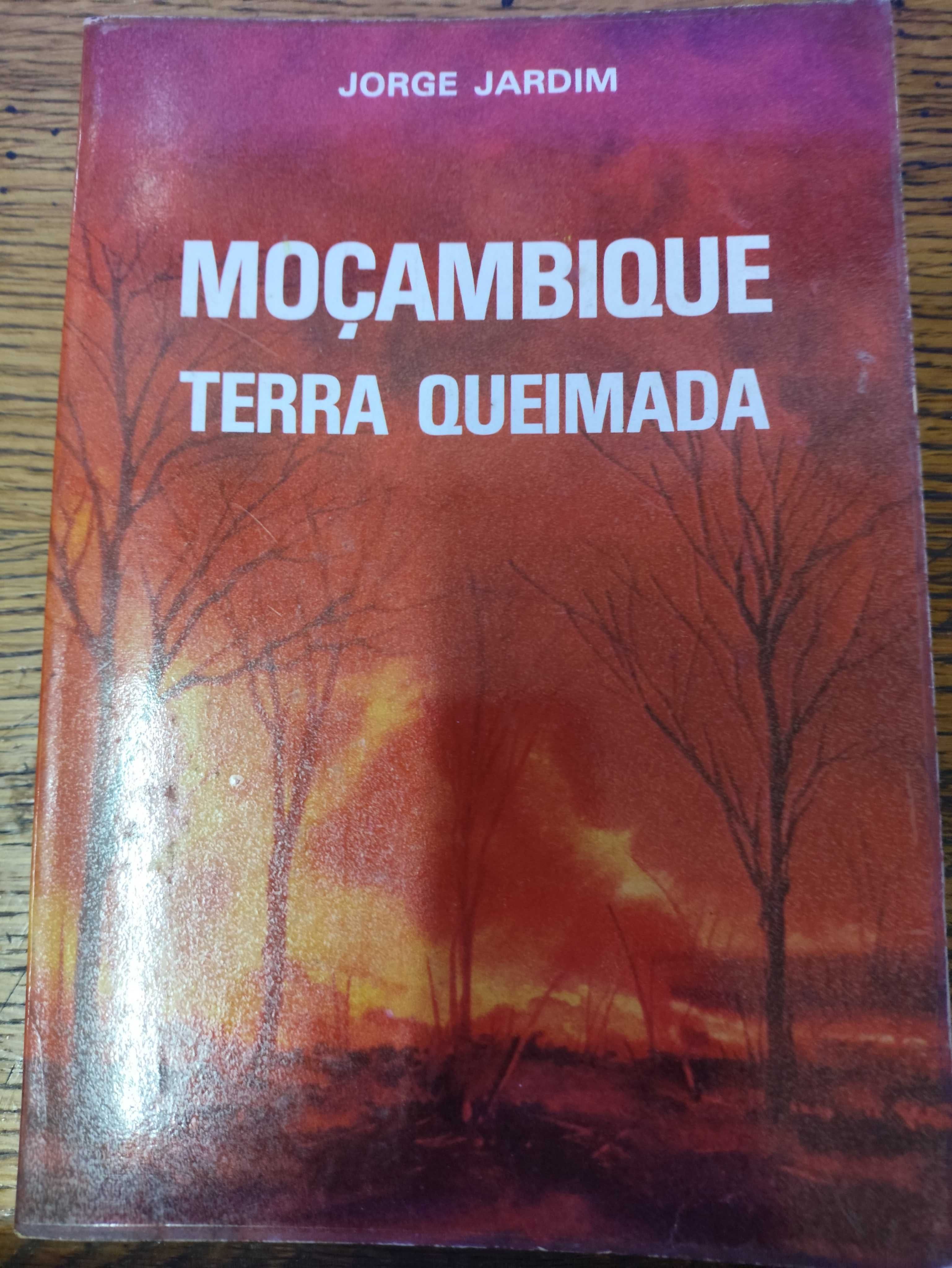 Livro Moçambique Terra Queimada - Jorge Jardim