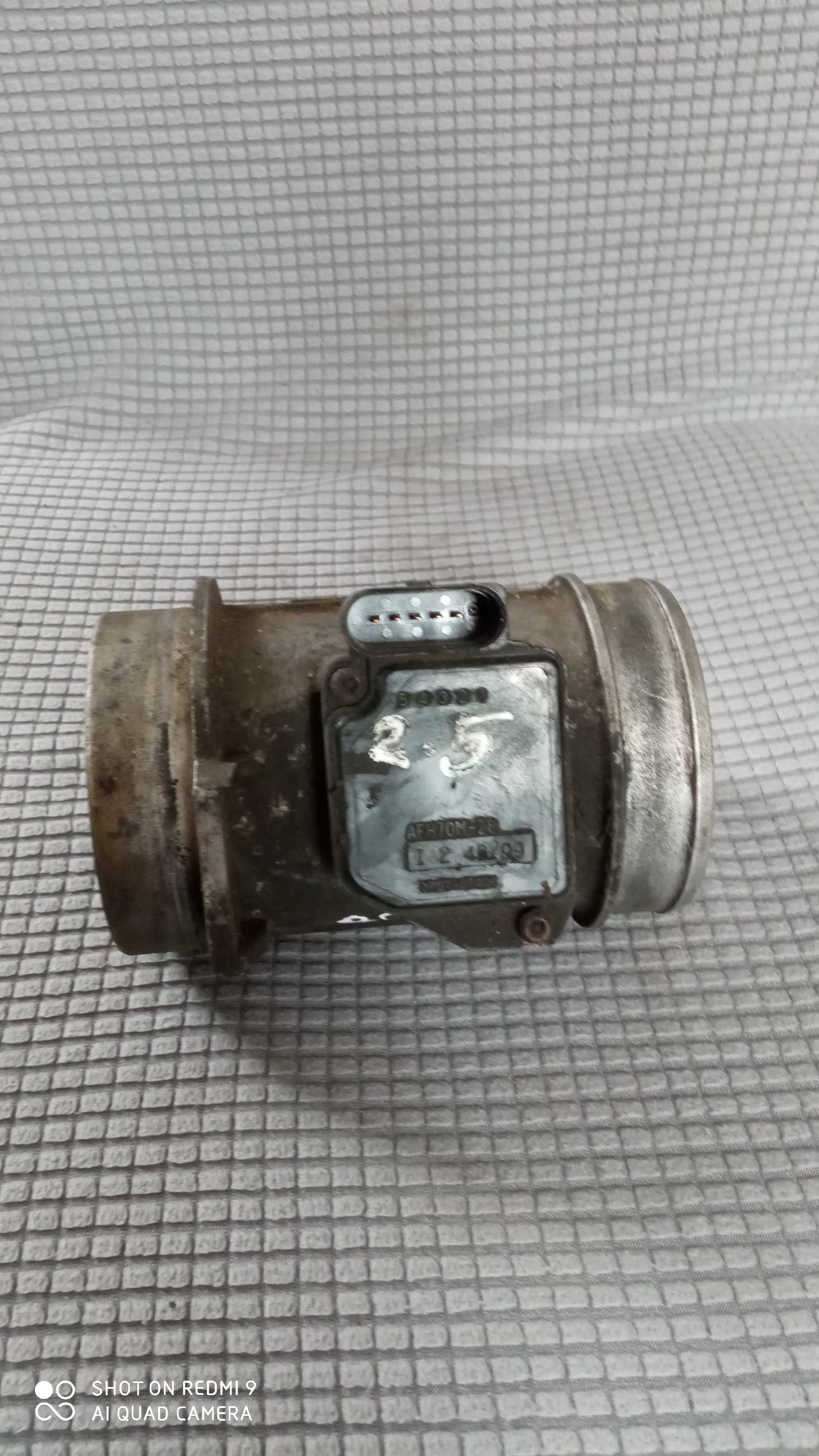 Przepływomierz powietrza Audi A4 ,Passat,A6C5, 2,5tdi 059.906461D,
