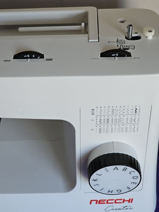 Швейна машинка Necchi C35