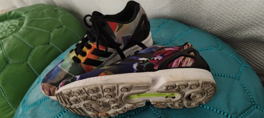 Tênis bicolores Adidas