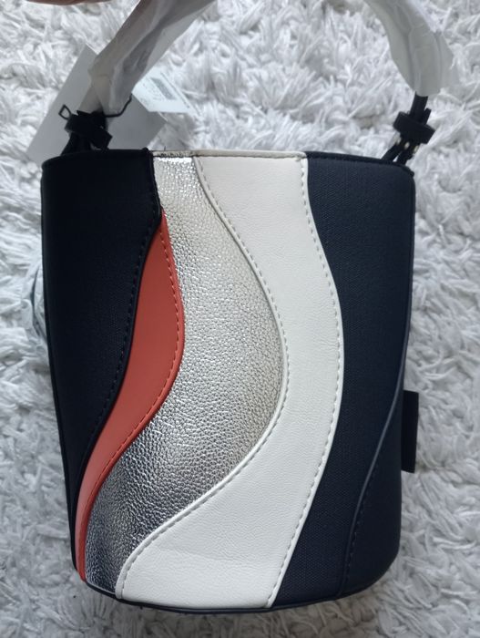 Mala Desigual nova