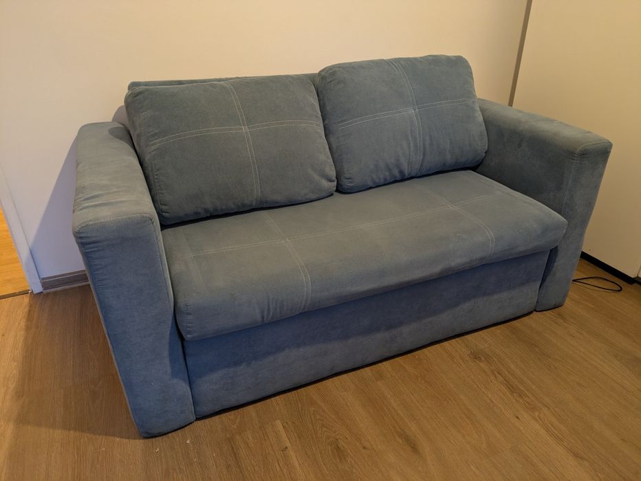 Sofa rozkładana do spania. Dwuosobowa