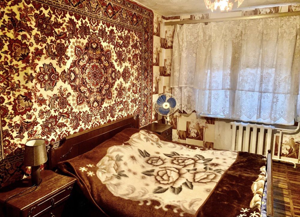 Продам 2 ком квартиру Южный 2-й мкр-н Коммунарский р-н