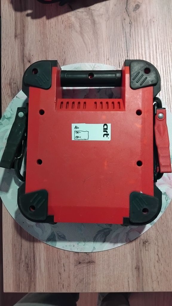 12V Powerbank z portem USB na survival