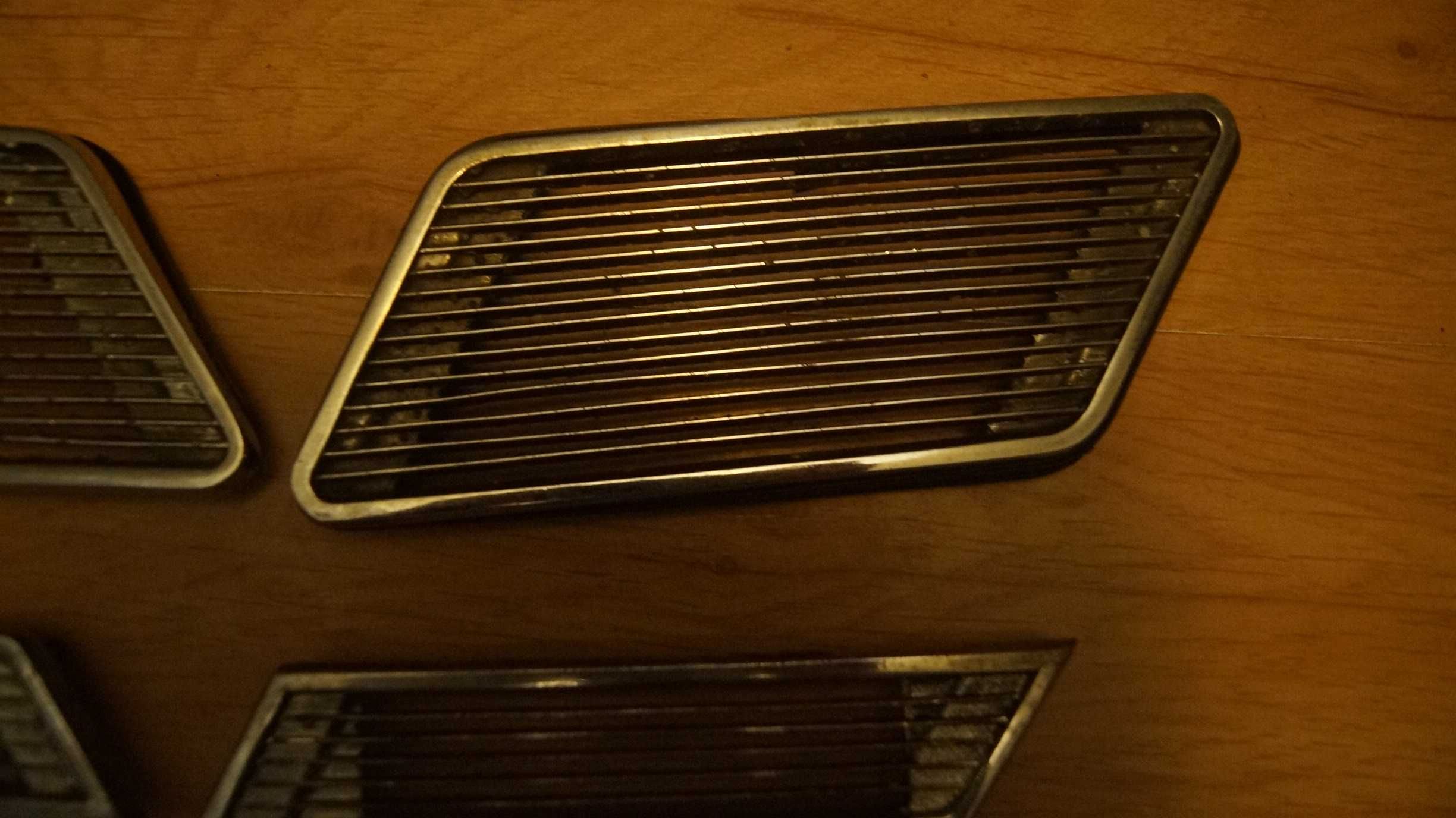 Fiat 125p 1300 wloty kratki powietrza chrom 1968r oryginalny 2 sz dużę