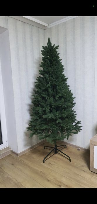 Продам литу ялинку 2,1 метр