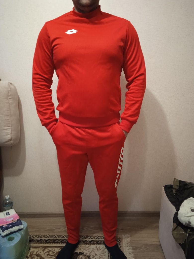 Футбольний костюм Lotto, футболка Nike originals