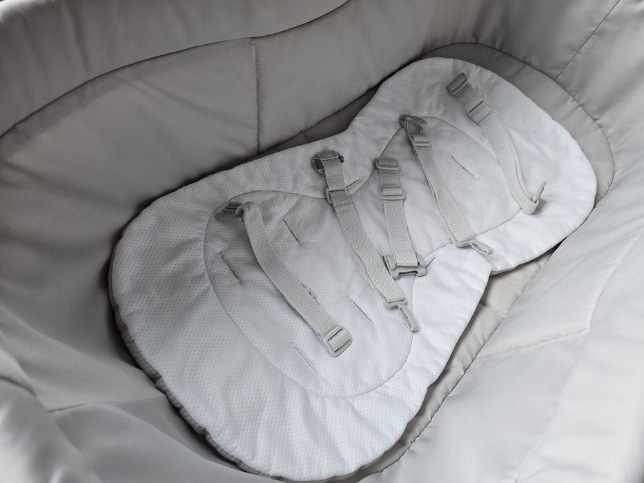 Chicco Baby Hug 4w1 - wielofunkcyjne łóżeczko