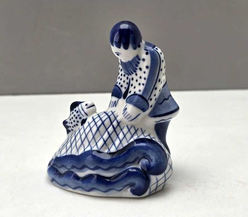 Gżel figurka porcelanowa Rybak i złota rybka