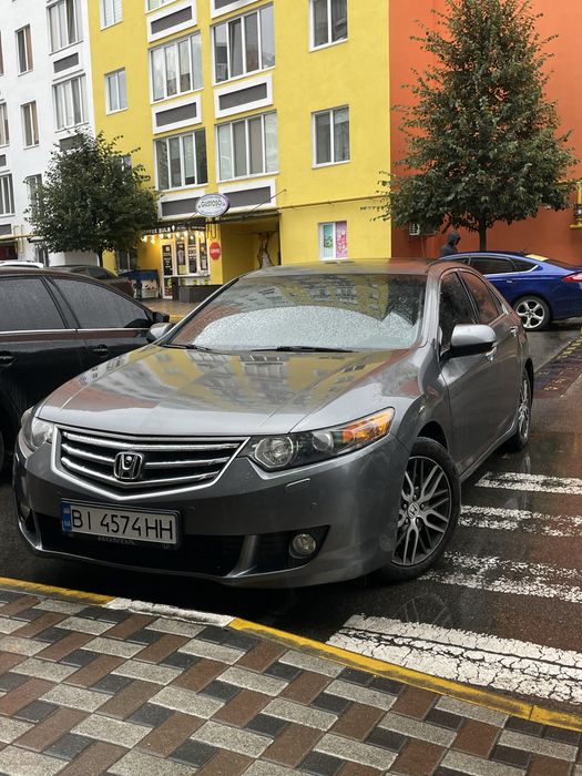 Honda accord 8  2008