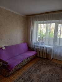 Продам 2-х  кімнатну квартиру в центрі,вул.Київська