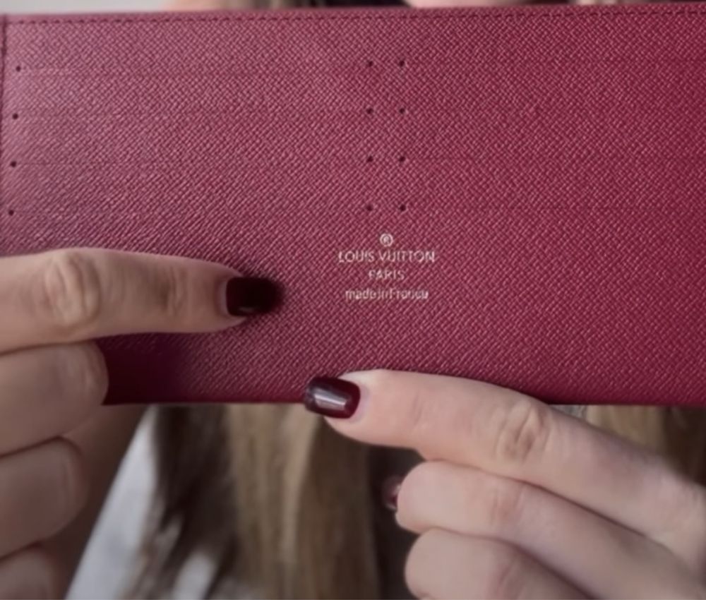 Carteira Louis Vuitton