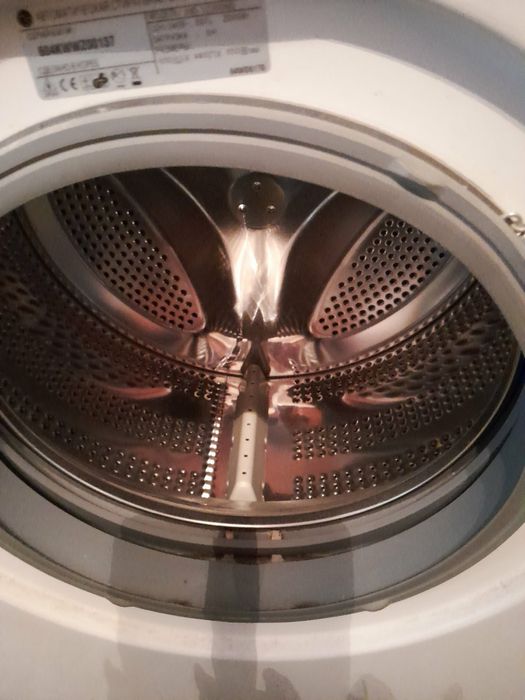 Продам в идеальном состоянии авт.стиральную машину LG, отл.состояние