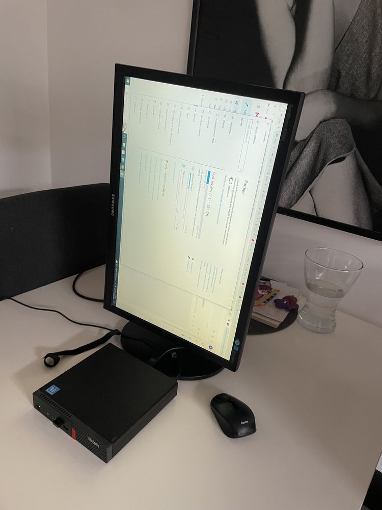 Komputer lenovo, monitor 24’’ samsung, klawiatura, mysz