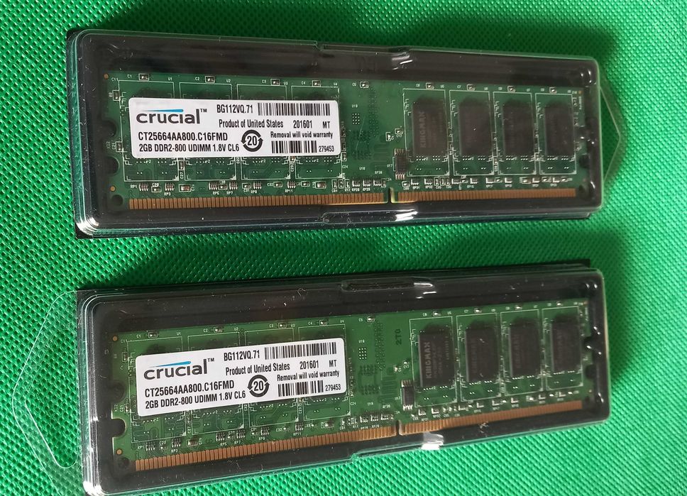 Crucial - 4GB (2x2GB) de memória RAM DDR2 800 UDIMM